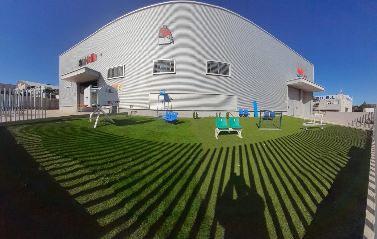 MH SPORT CÉSPED ARTIFICIAL Y JARDINES S.L.